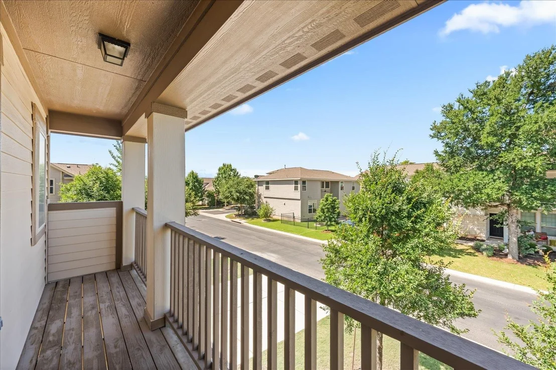 Photo of Unit 4 at 9305 McKnight LOOP