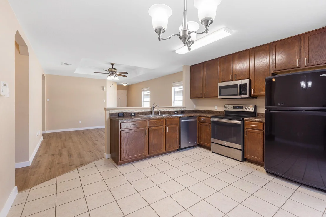 Photo of 148 Grazing Horse LN