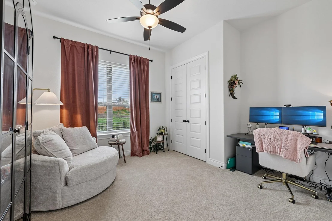 Photo of 130 Firethorn LOOP