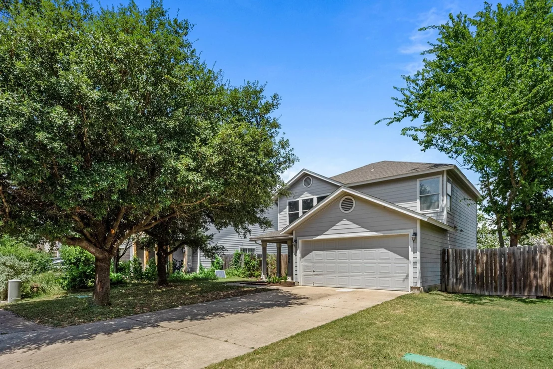 Photo of 1025 Canterbury TRL