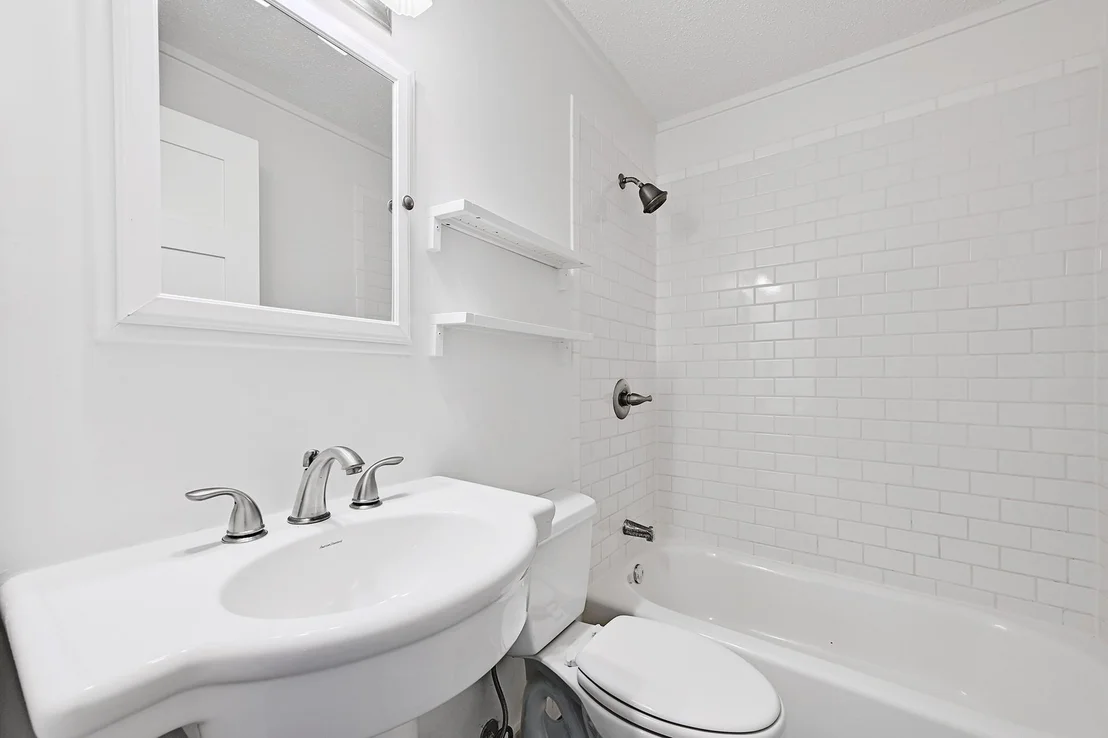 Photo of 1401 Astor PL
