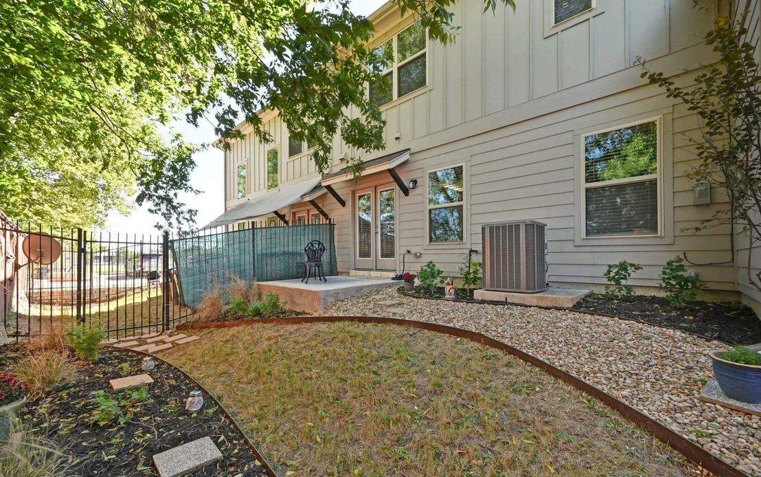Photo of 1402 Catalan RD