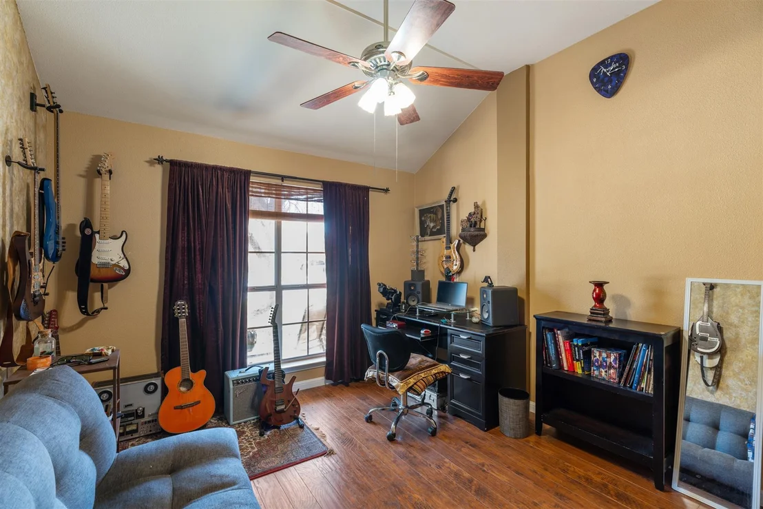 Photo of 1211 Sugarberry DR