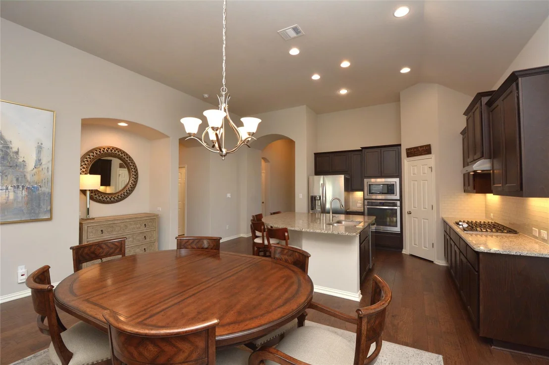 Photo of 142 Venice CV