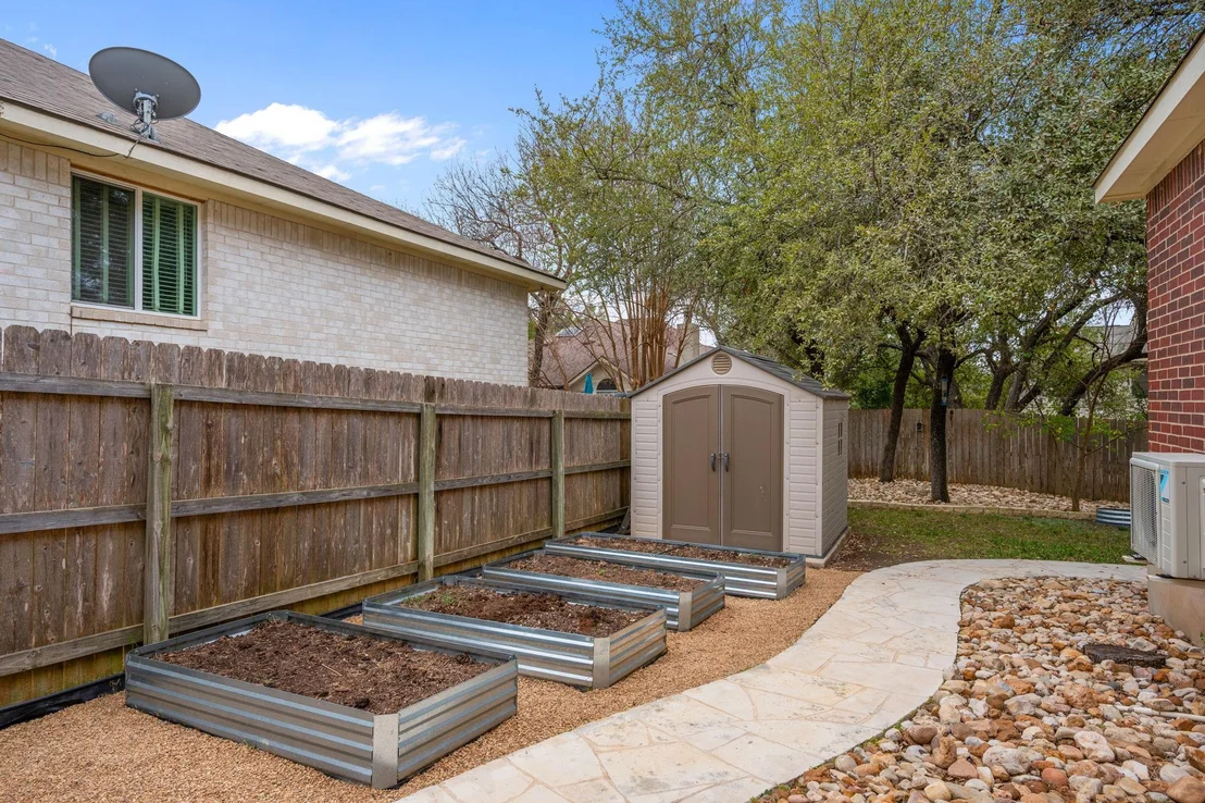 Photo of 1907 Holly Hill DR