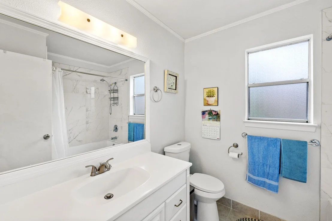 Photo of 607 Elderberry CV