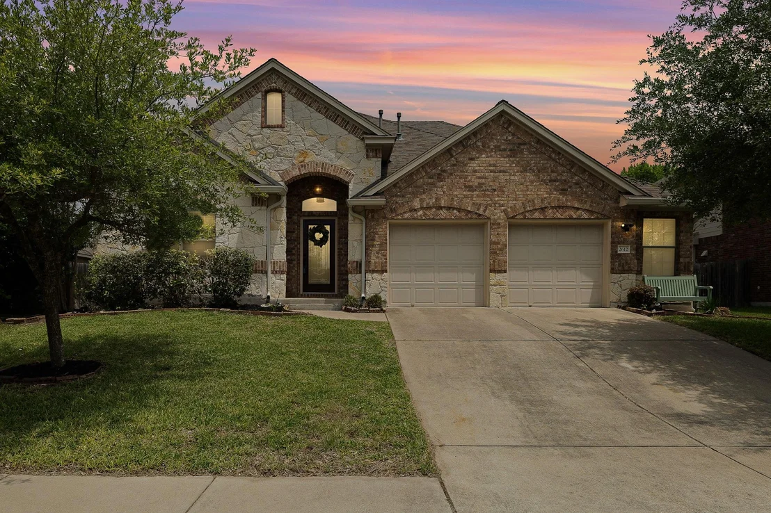 Photo of 2612 Windview LN
