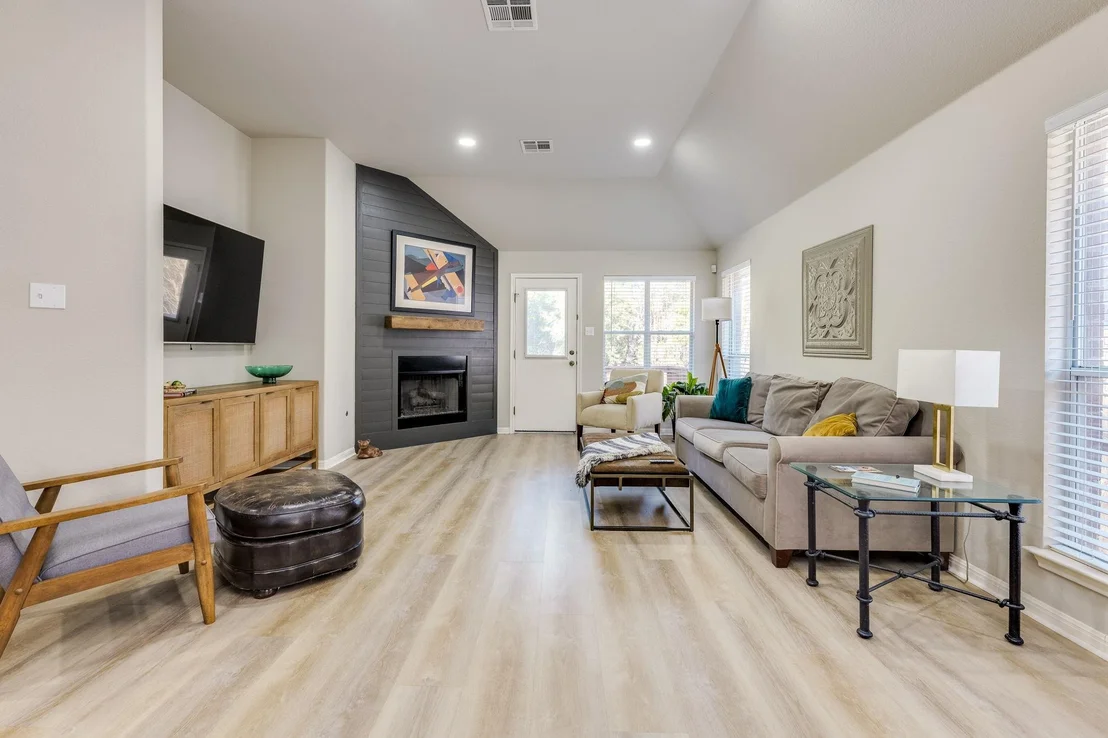 Photo of 12537 Central Park DR