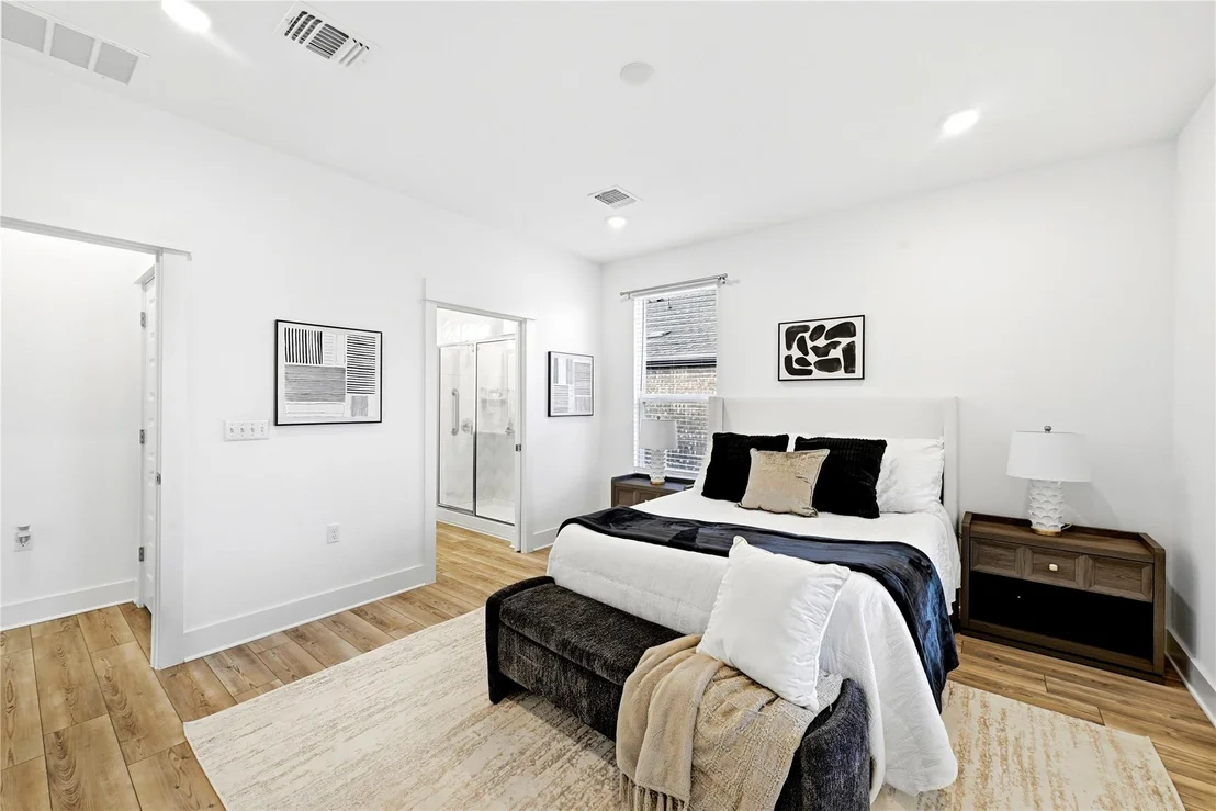 Photo of 702 Kitty Hawk RD