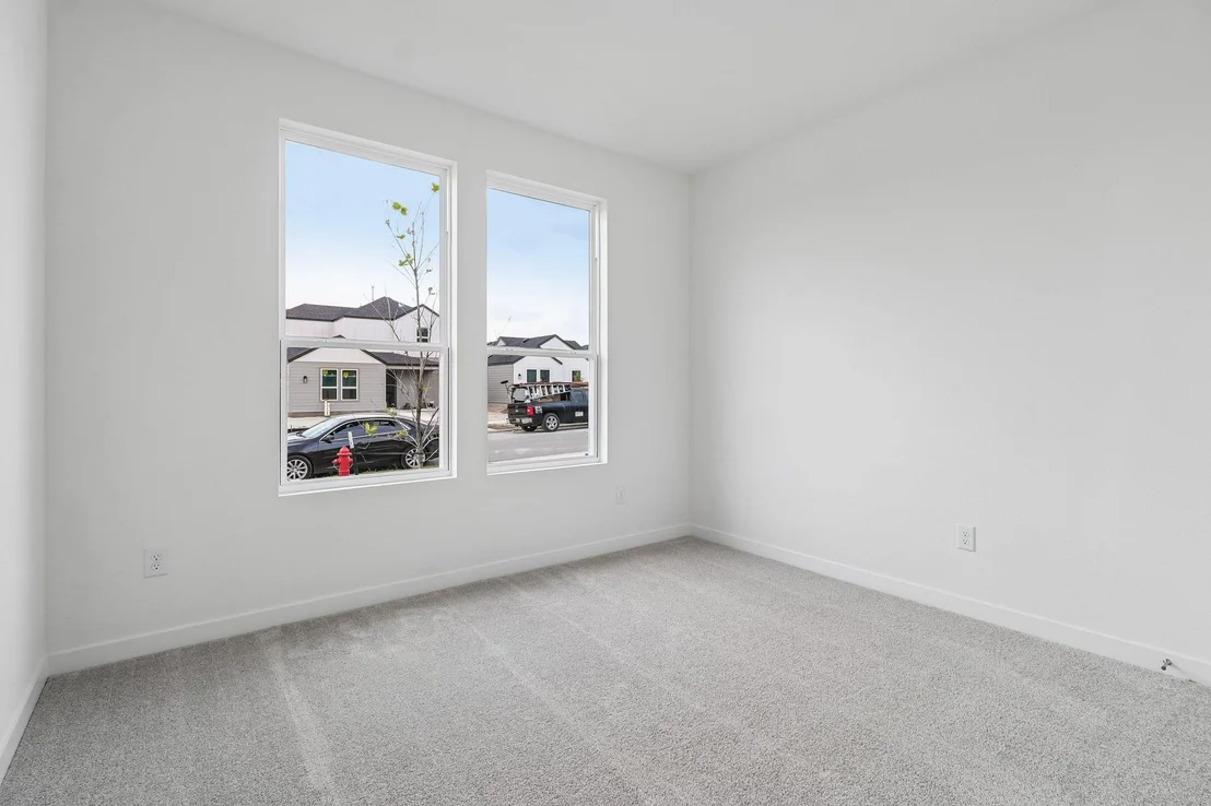Photo of 300 Romans RD
