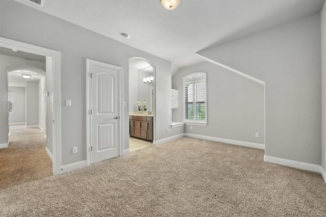 Photo of 16025 La Rosa DR