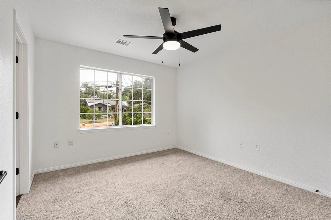 Photo of 3003 Glen Rae ST
