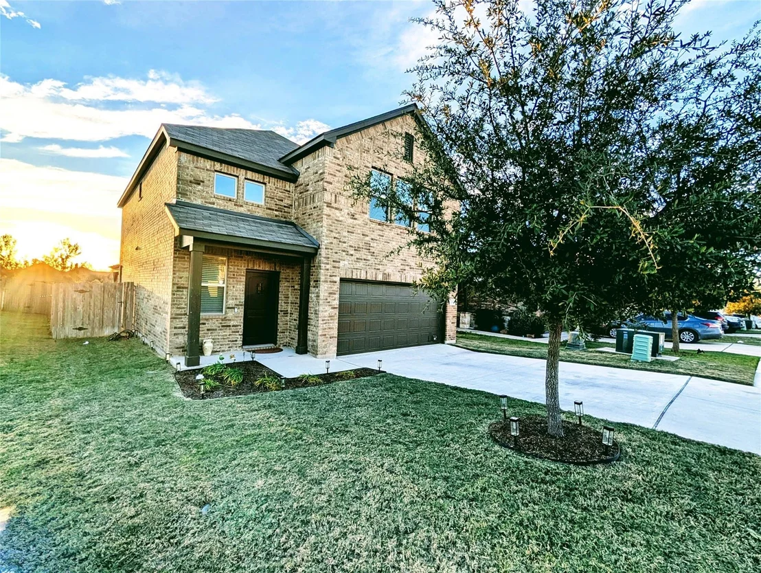 Photo of 226 Thornless CIR