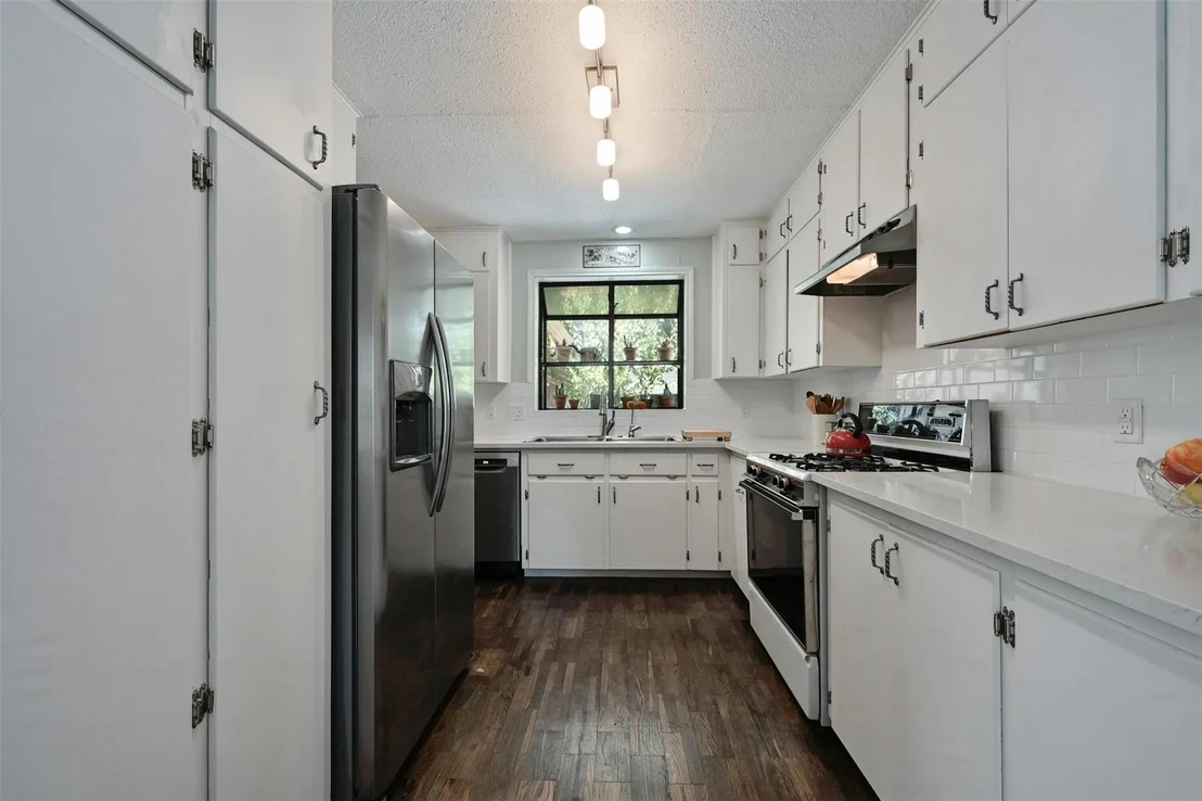 Photo of 5106 Valley Oak DR