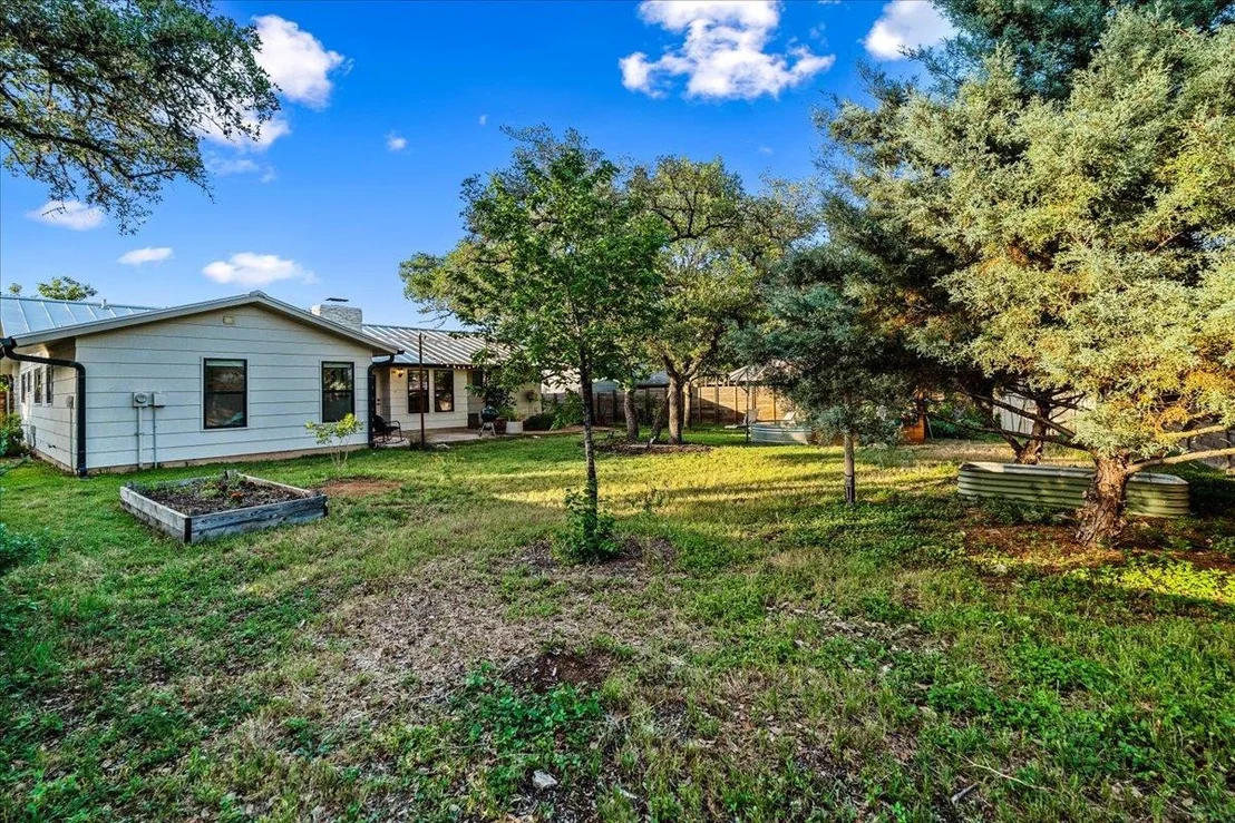 Photo of 6905 Whispering Oaks DR