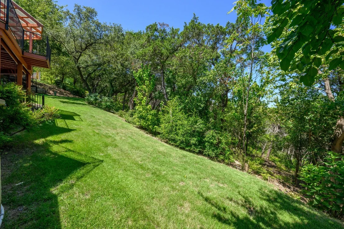 Photo of 5104 Beverly Hills DR