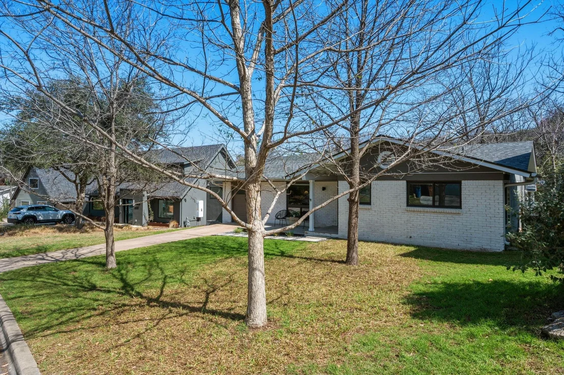Photo of 2415 Little John LN