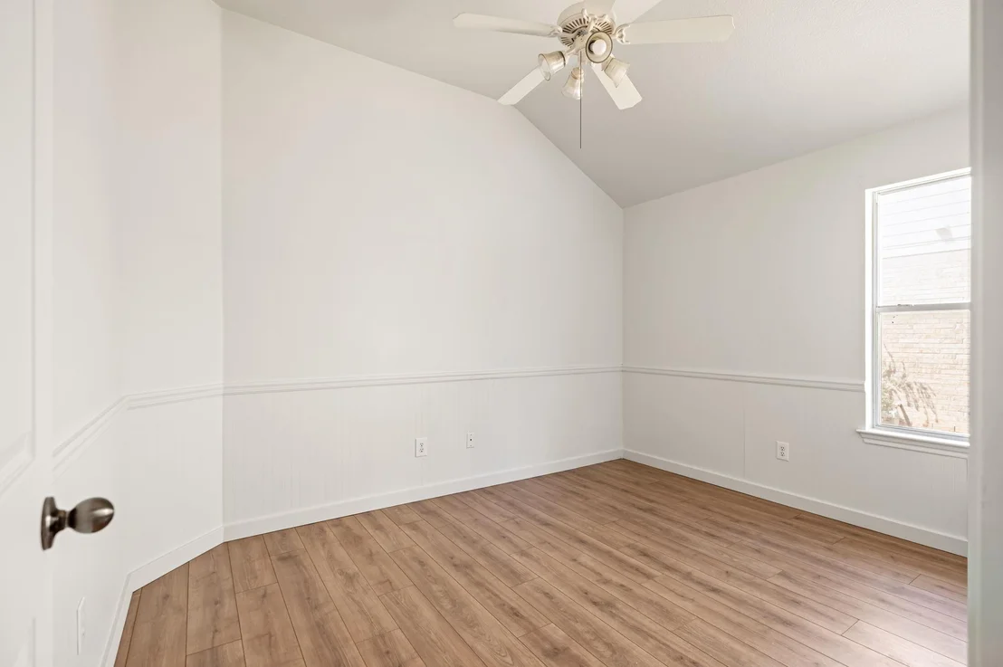 Photo of 717 Windsor Castle DR