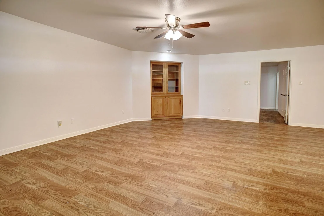 Photo of 504 Leah LN