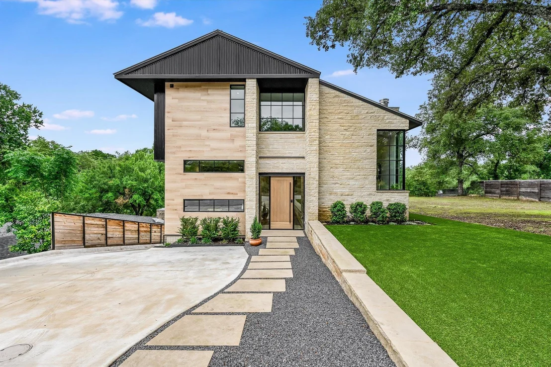 Photo of 2615 Pembrook TRL