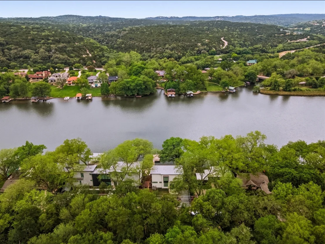 Photo of 2803 Edgewater DR