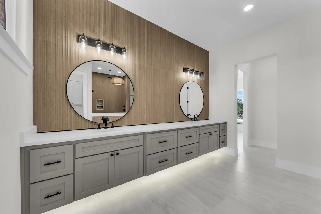 Photo of 101 Silver Way