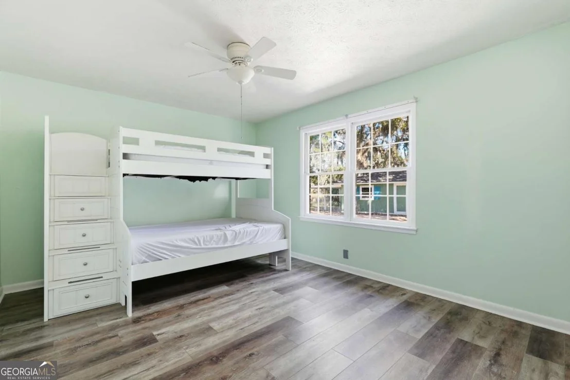 Photo of 1613 Lake Drive