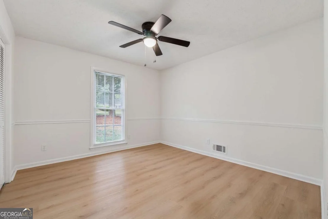 Photo of 676 Bralorne Drive