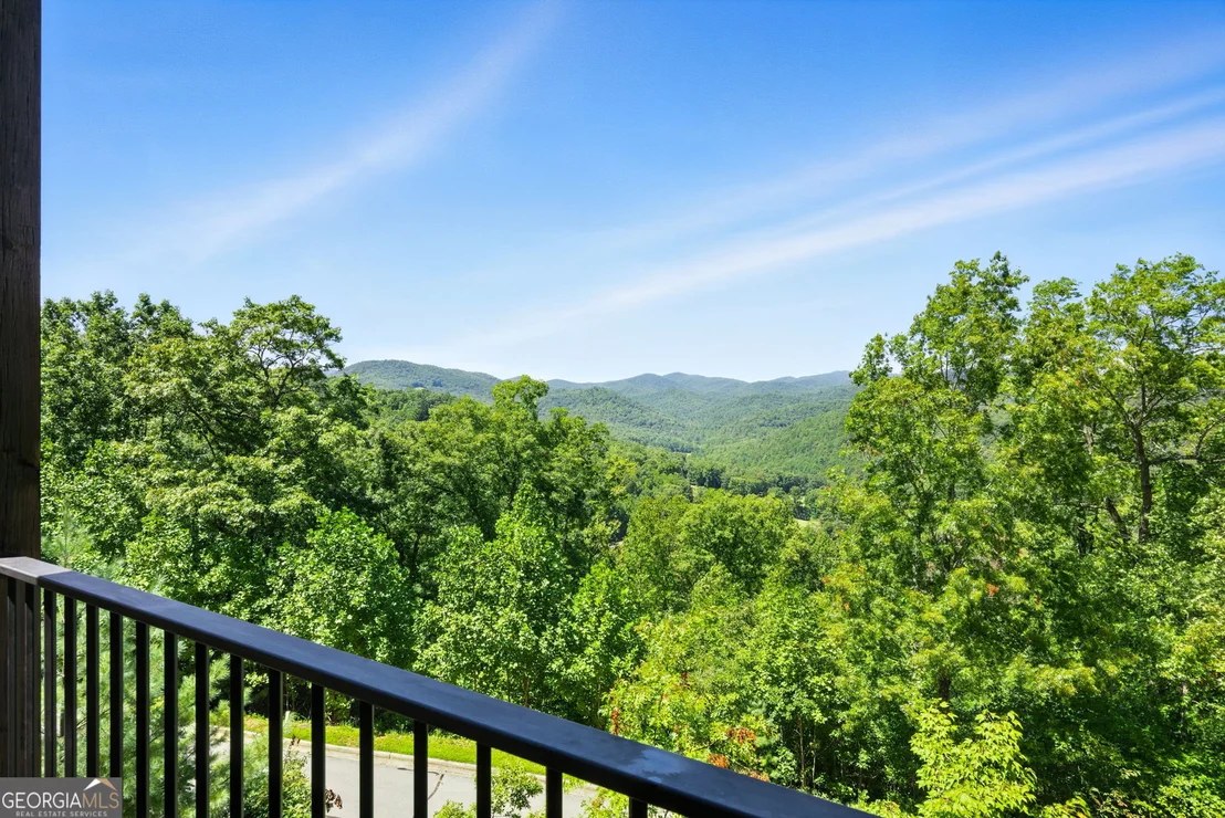 Photo of 608 Winterberry Drive