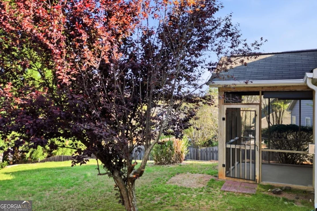 Photo of 407 Redwood Trail
