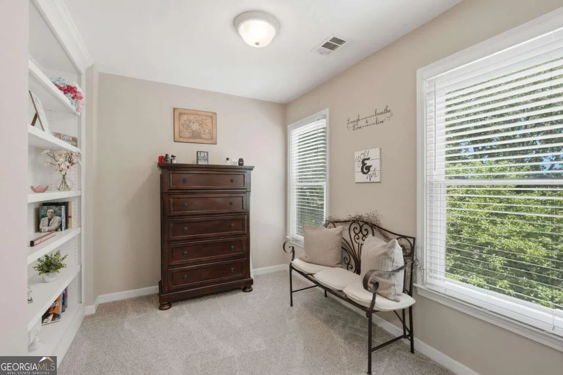 Photo of 214 Glenbrook Lane