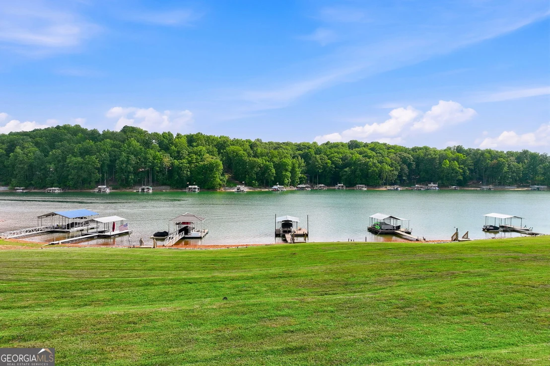Photo of 3623 N River Road