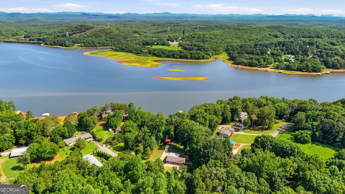 Photo of 1042 Lakeland Drive