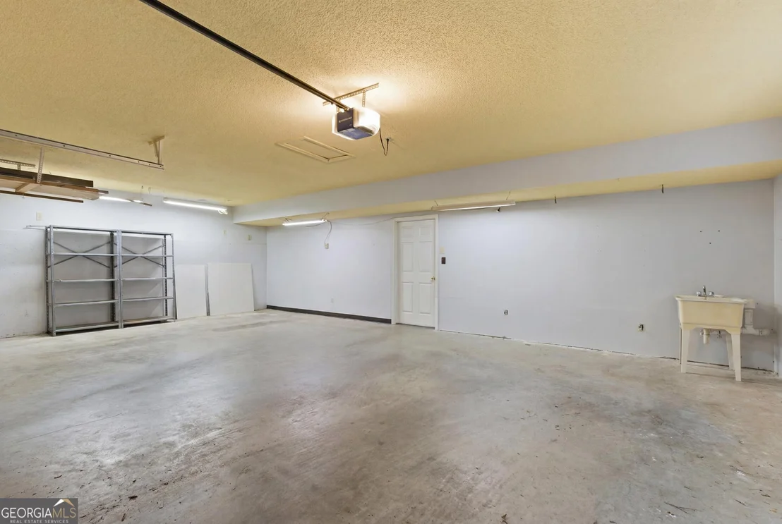 Photo of 325 Springwood Drive