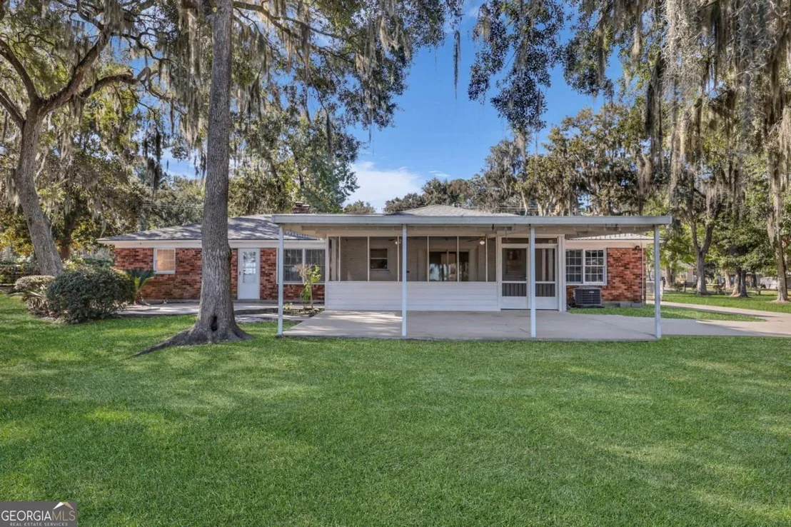 Photo of 1613 Lake Drive