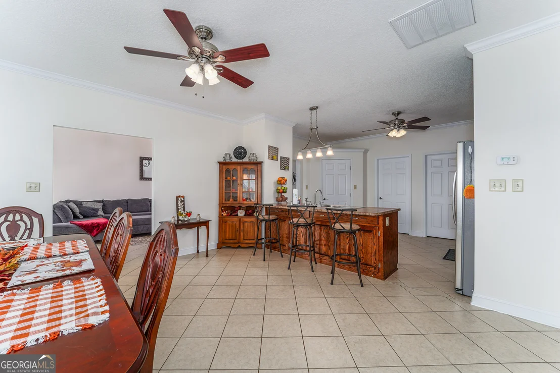 Photo of 6664 Southside Drive