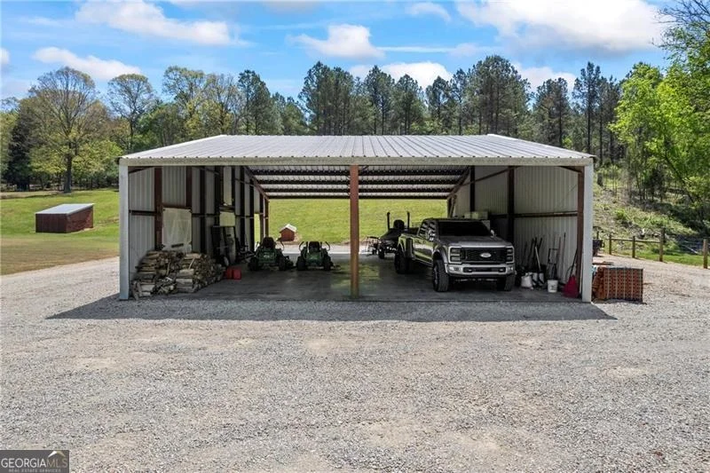 Photo of 175 Tom Jones Road