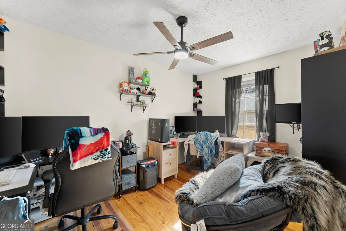 Photo of 431 Clover Leaf Road