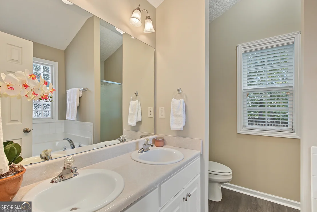 Photo of 70 Green Spring