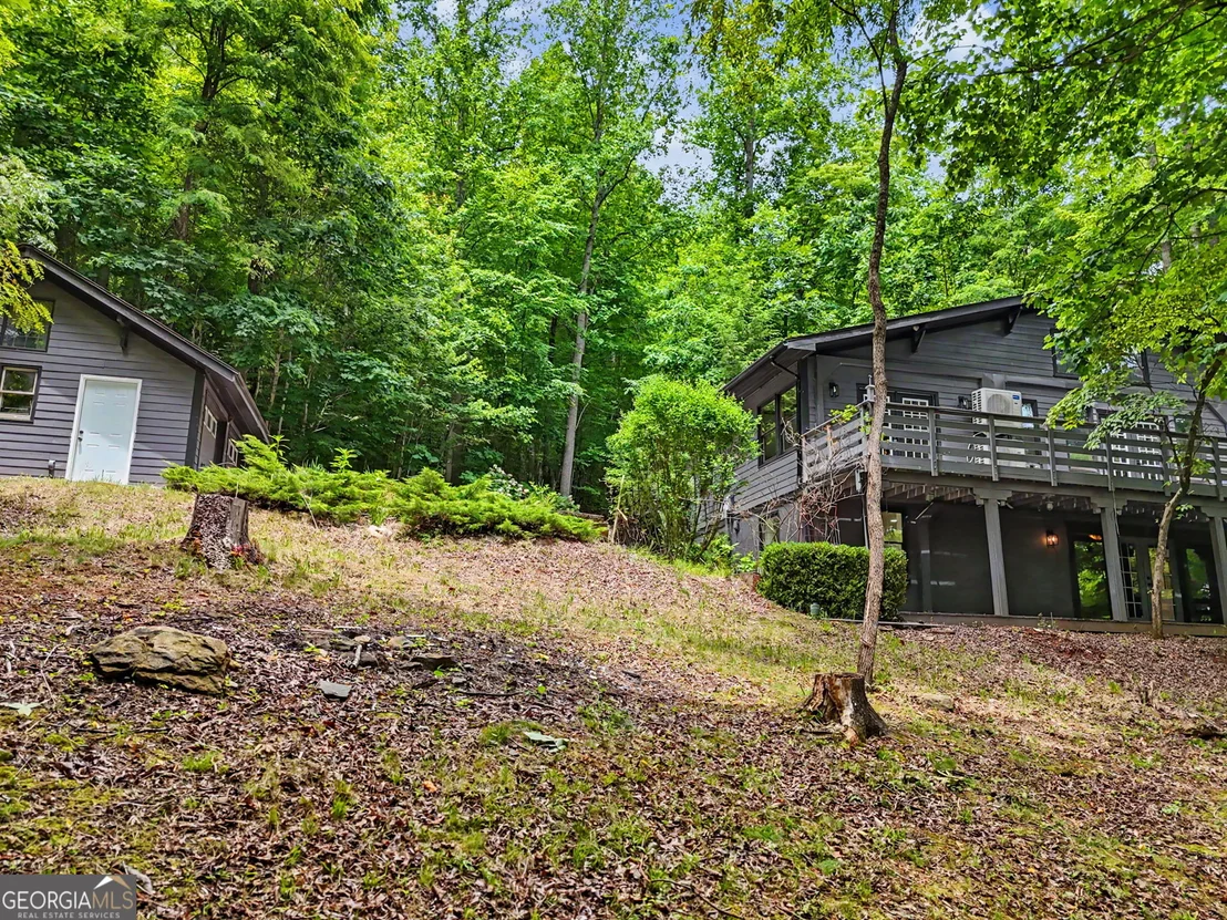 Photo of 996 Crestview Drive