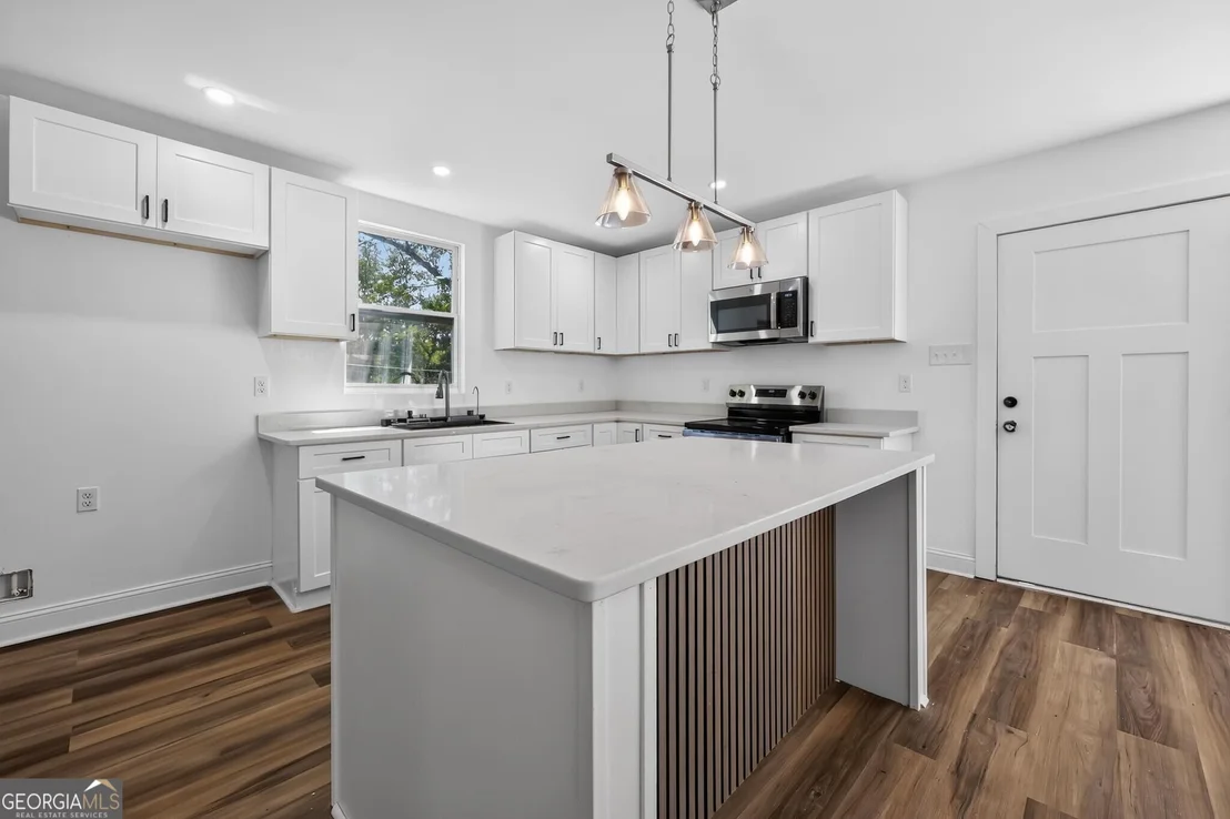 Photo of 562 Marjorie Place