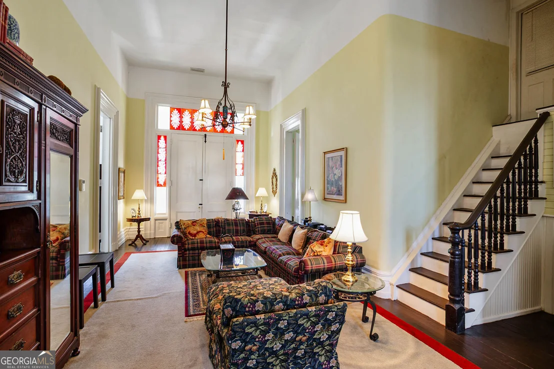 Photo of 534 W WEST BROAD Street