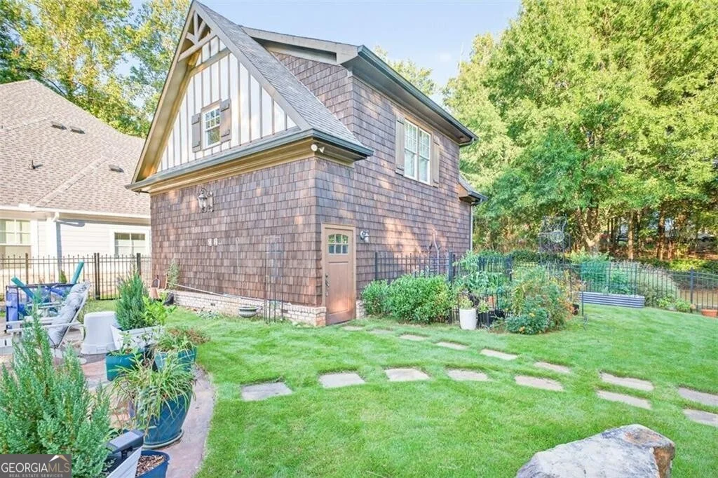 Photo of 5829 Swinging Gate Road