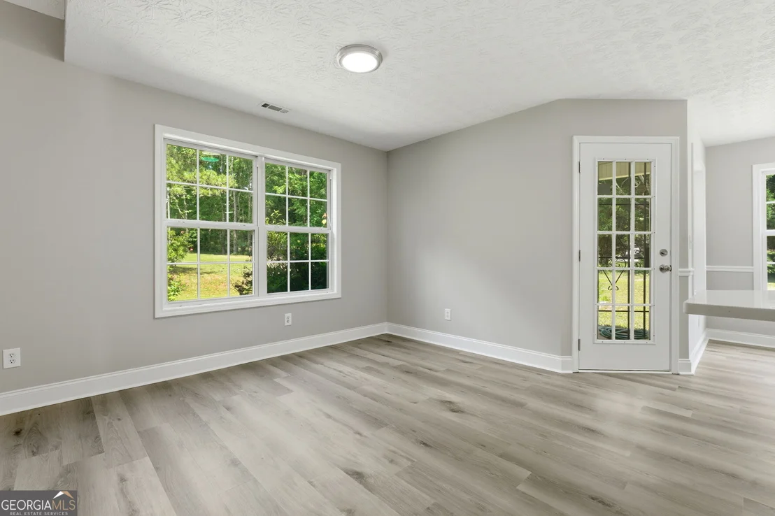 Photo of 155 Oak Hill Circle