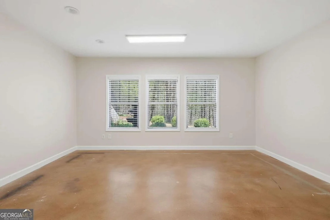 Photo of 655 Hemlock Trail