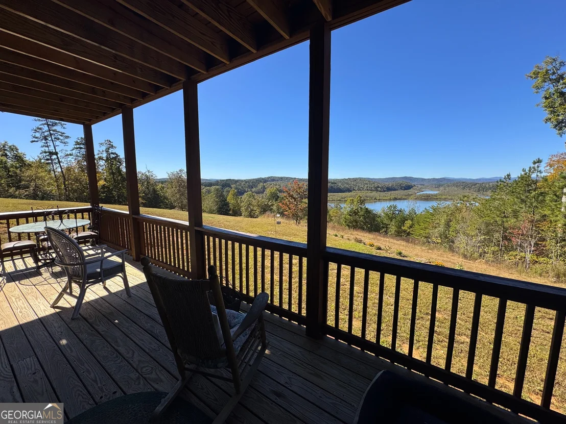 Photo of 284 River Road