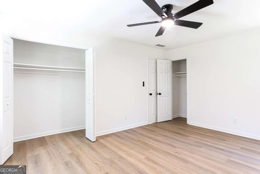 Photo of 2882 Creek Drive