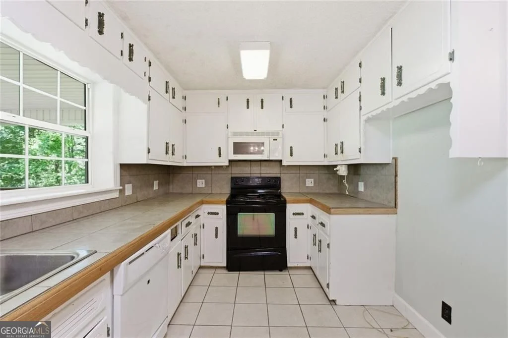 Photo of 3695 Ledan Road