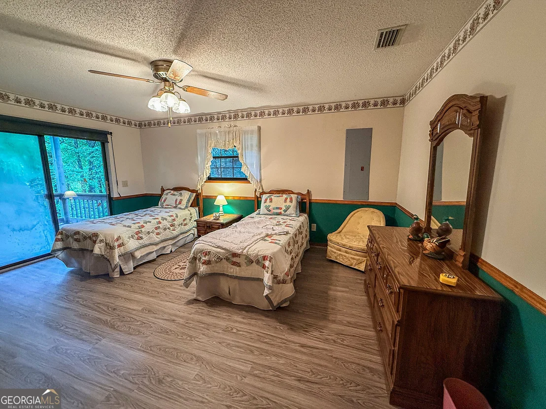 Photo of 195 Cedar Lane