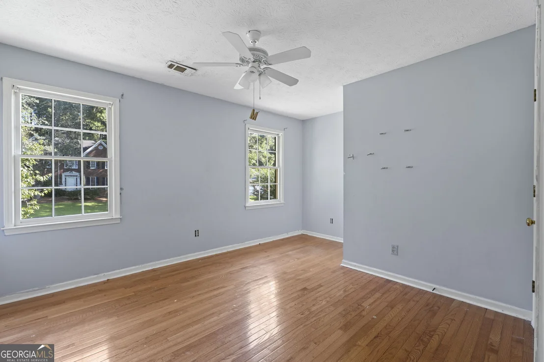 Photo of 2575 Fairview Lane